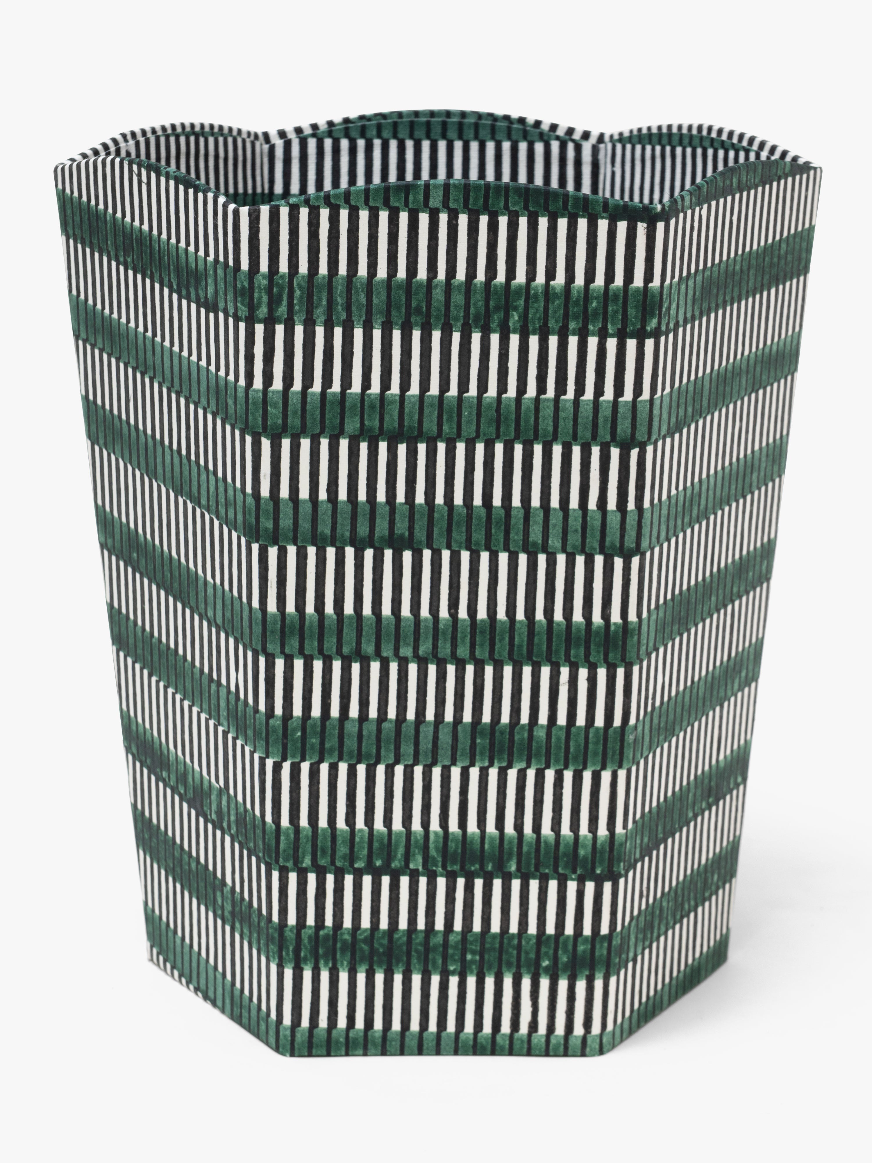 Scallop Collapsible Storage Bin - Lakeer